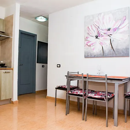 Cozy In Los Cristianos *